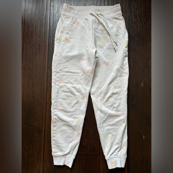 Lululemon Scuba High-Rise "Peach Satin" Relaxed Jogger Full Length Size 6️⃣ - Picture 2 of 8